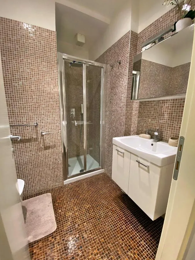 Gorgeous Apartment In San Marco Venecia Italia